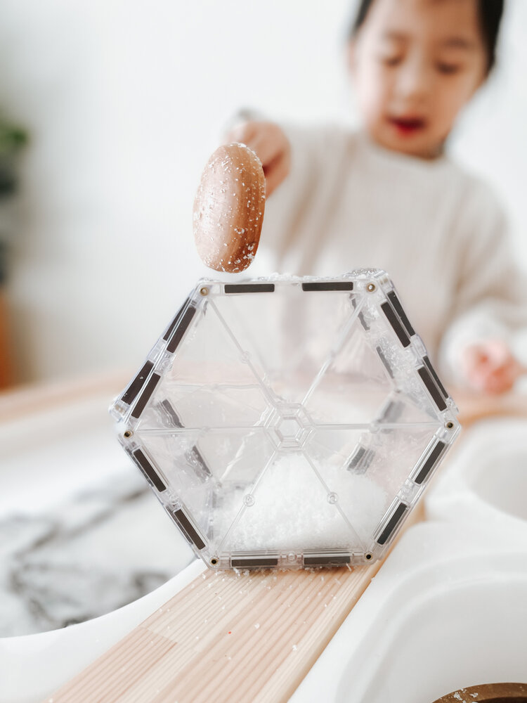 Connetix Magnetische Tegels &ndash; kind bouwt met heldere tegels