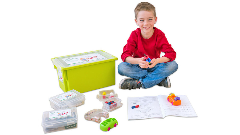 Leerling met Magnetische proeffjesbox