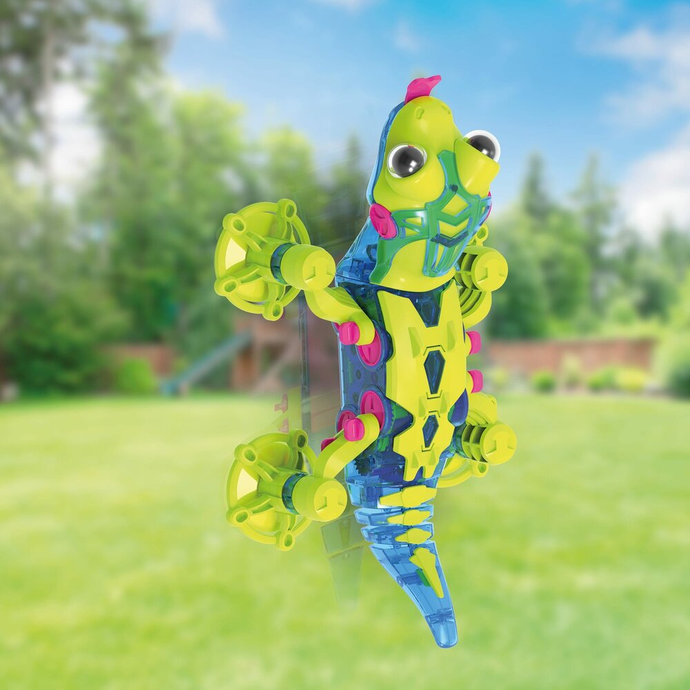 Geckobot 2.0 robot klimt tegen raam met vacuumkracht
