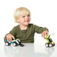 Kind bouwt brandweerauto met SmartMax Power Vehicles set