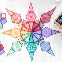 Kleurrijk bouwwerk van Connetix Magnetische tegels pastel