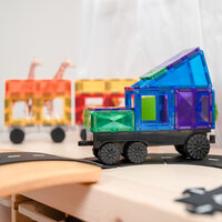 Educatief speelgoed Connetix Transport Pack op tafel