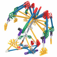 Speelsituatie met K&rsquo;Nex Classic Bouwset 40 Modellen &ndash; 700-delig